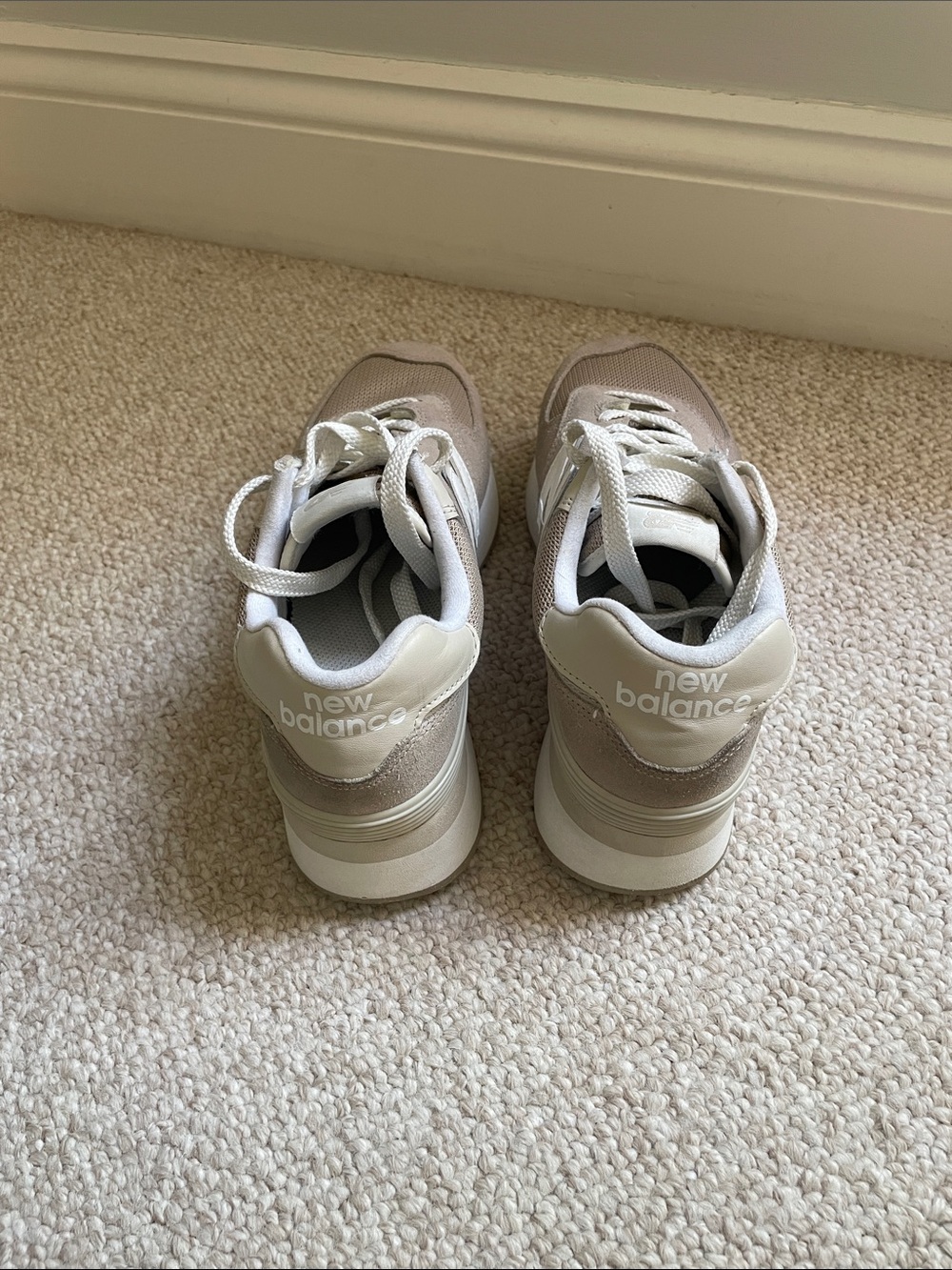 New Balance Women’s 574 Stacked Platform Driftwood WL574ZSM Sneakers LIKE NEW - Picture 3 of 9